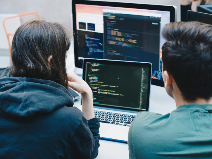 B2B ve B2C Web Tasarımı: İki Farklı Kitleye Nasıl Hitap Etmelisiniz?